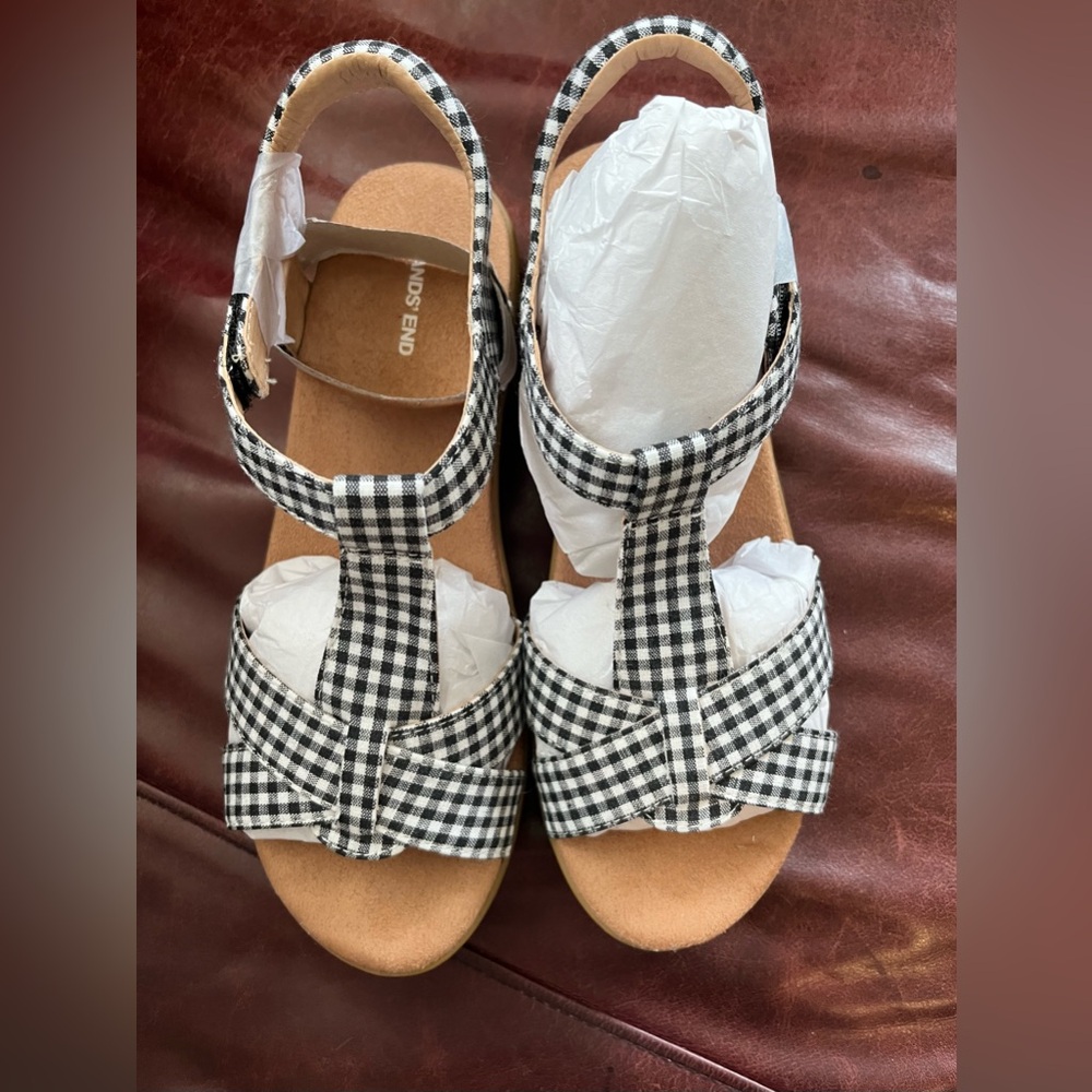 NWT Lands’ End Comfort Wedge Sandals